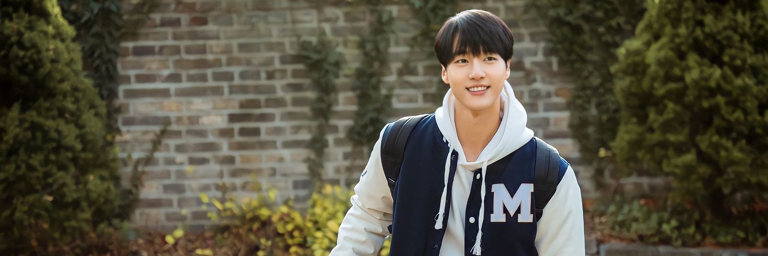 ѕуєσℓℓιи🌙 banner