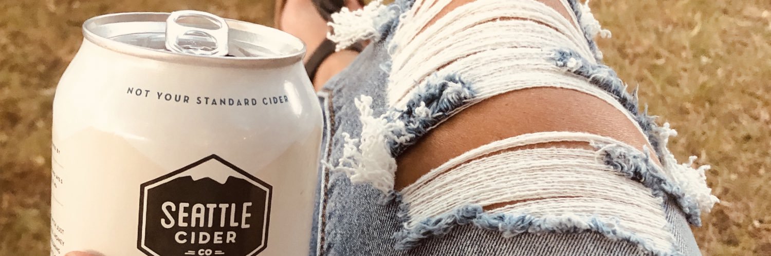 kelseyleebeck's profile banner image