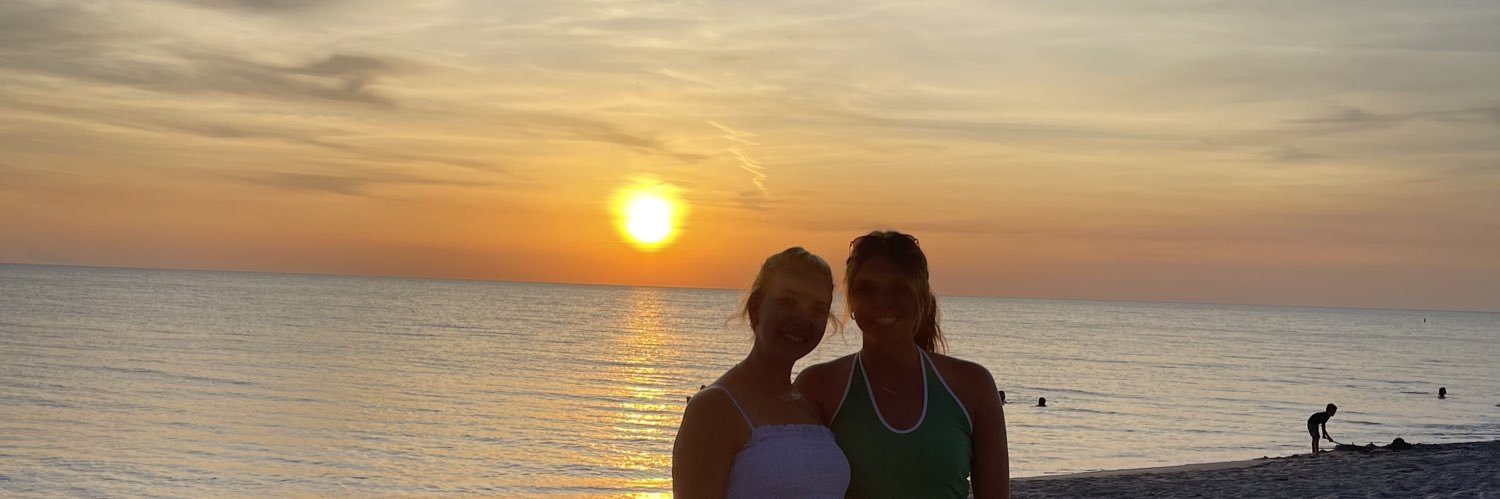 emilyuthe's profile banner image