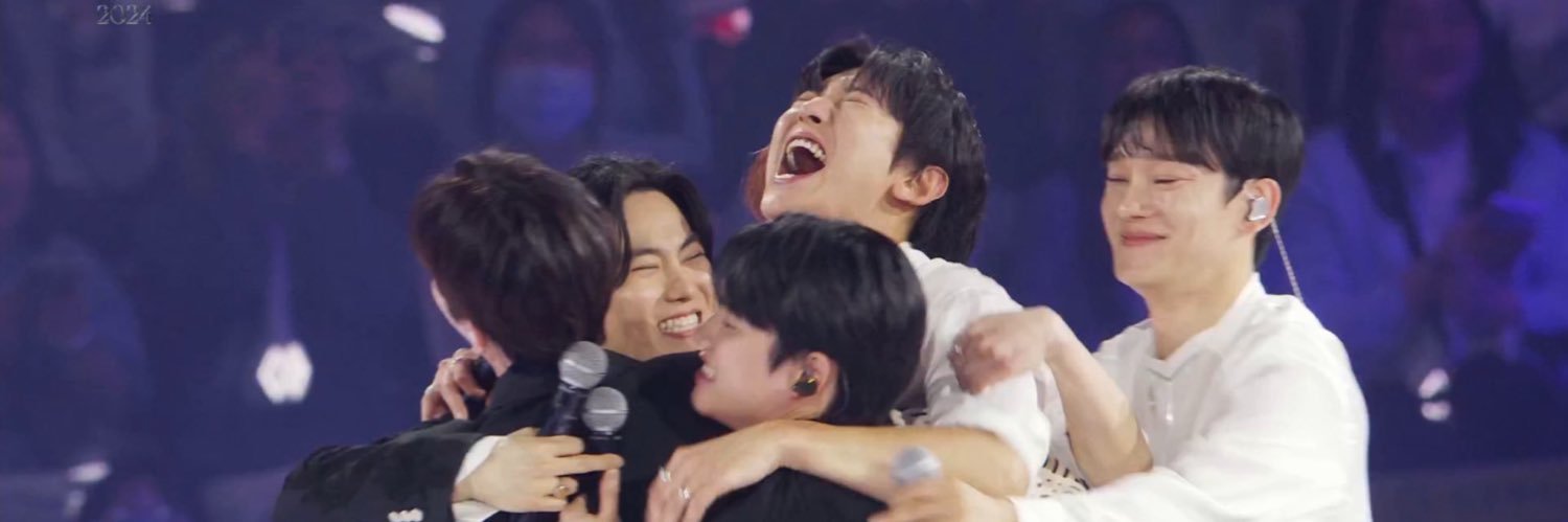 🐧🎵🎬🌹 banner