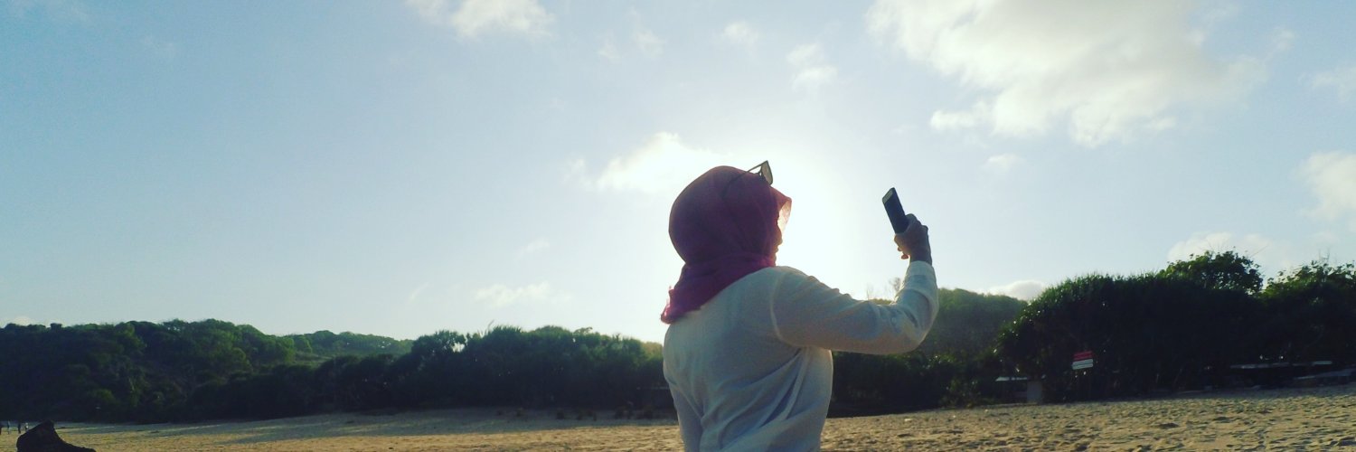 febrinaaaFS's profile banner image