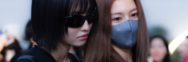 1001nayeon Profile Banner