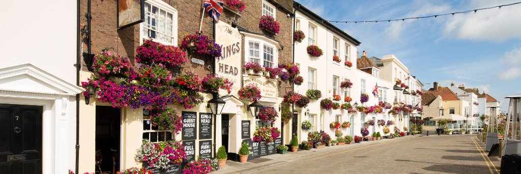 The Kings Head banner