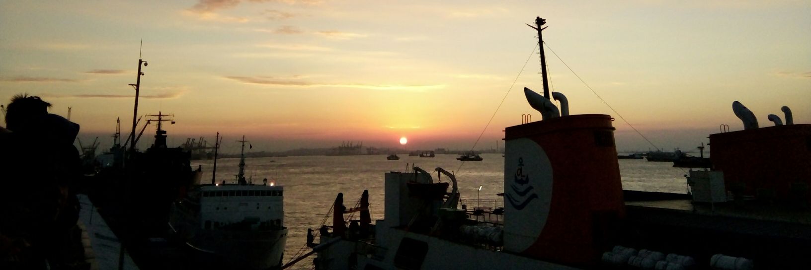 RizkiyahLaili's profile banner image