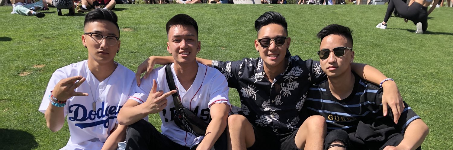 andrewxum's profile banner image