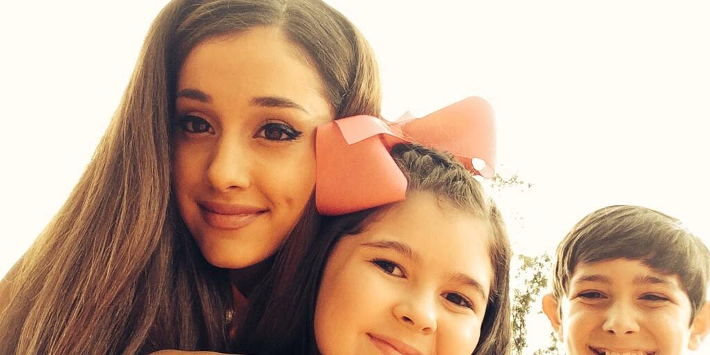 __arianafans's profile banner image