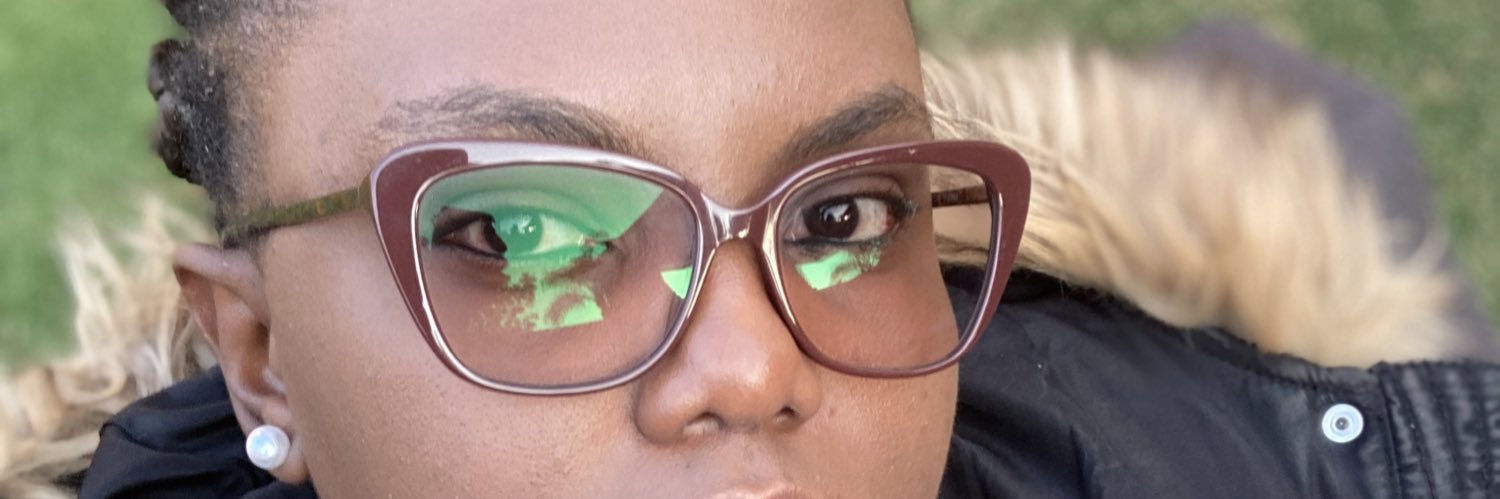 DeeLangy's profile banner image