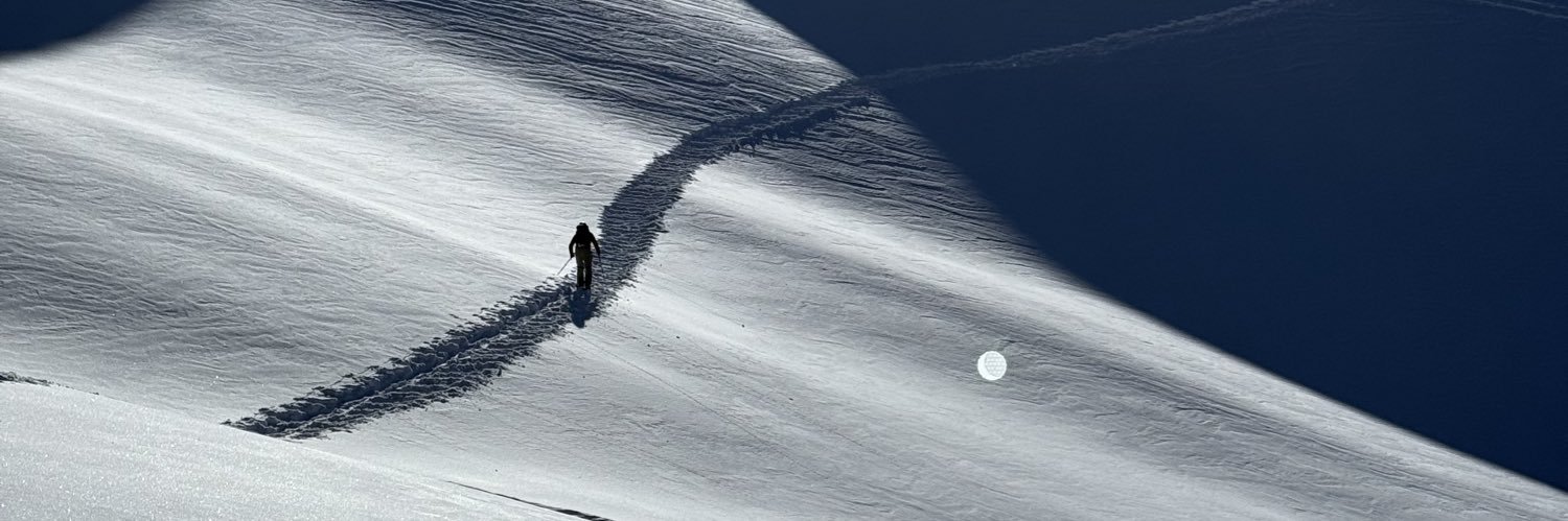 noahcalex's profile banner image