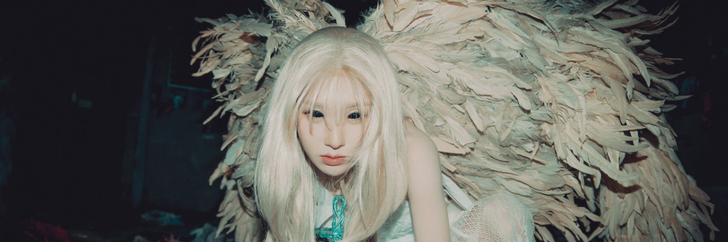 ᕕ( ᐛ )ᕗ banner