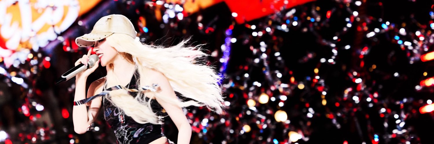 emaema0715's profile banner image