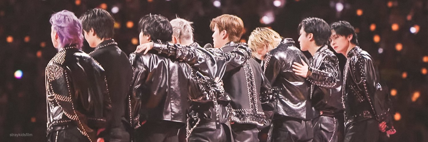 thaix VAI VER DE NOVO O SKZ banner