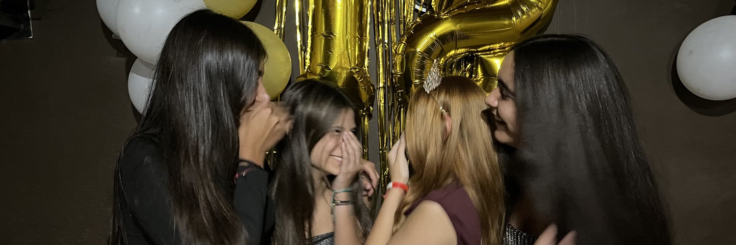 Vickyceb051's profile banner image