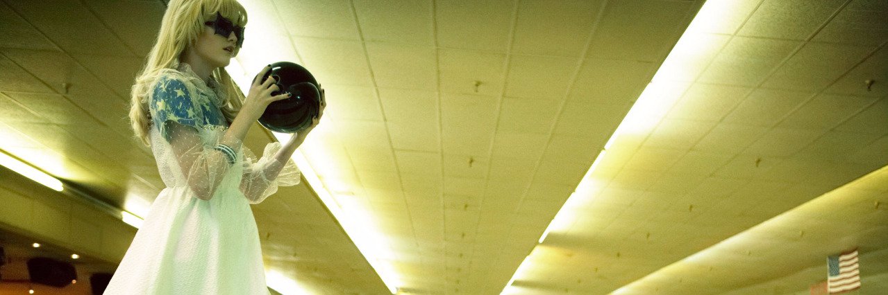 谷間の白百合 banner