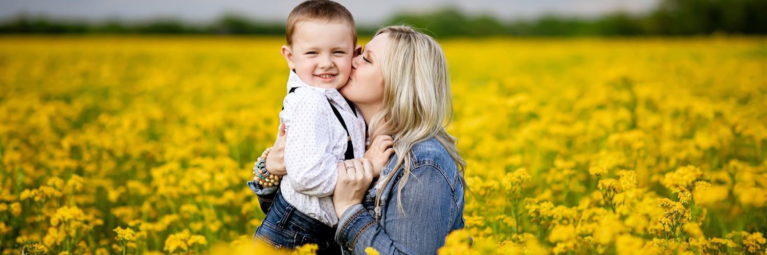 RYLIE🌻 banner