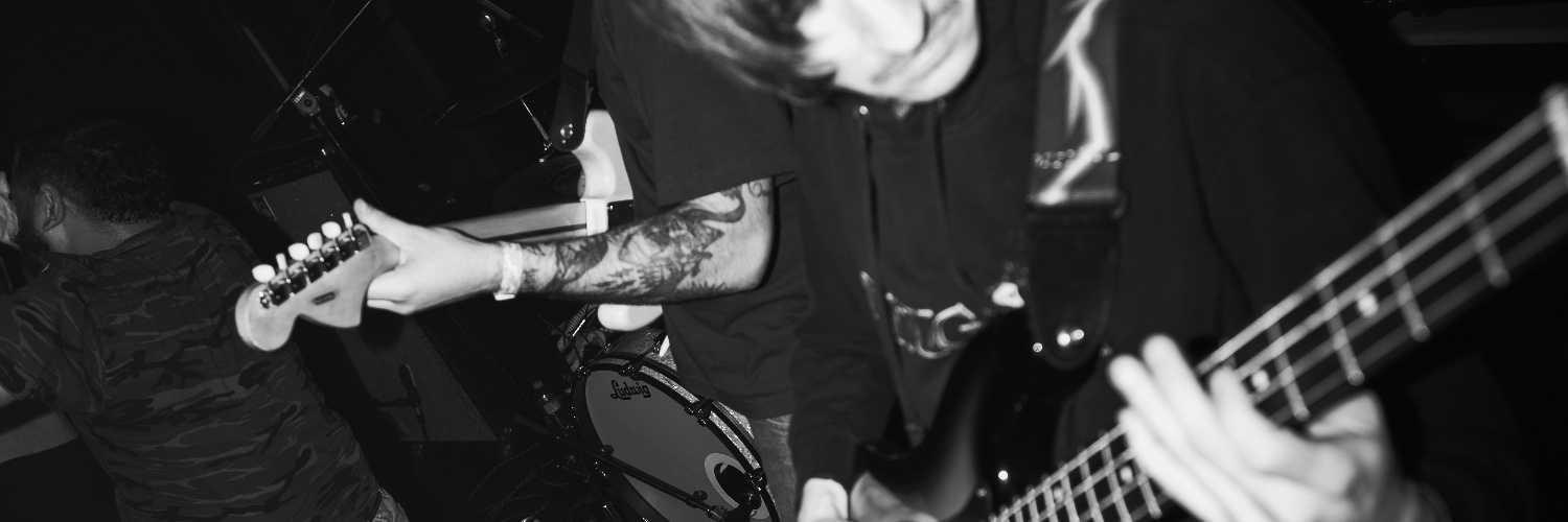 The High Curbs banner