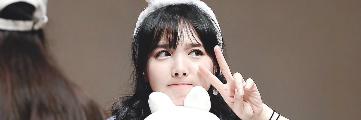 swagnayeon's profile banner image