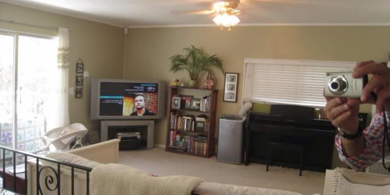 BadListingPhoto's profile banner image