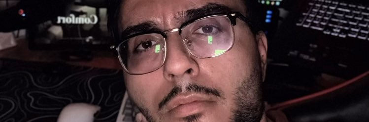 DeeLolade's profile banner image