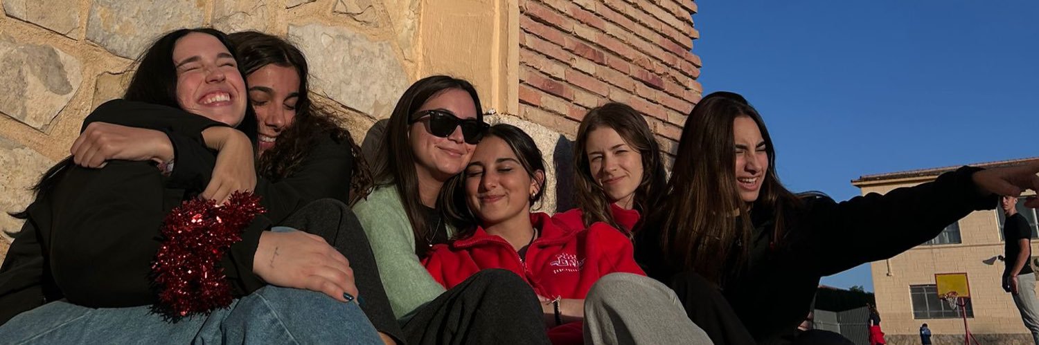 laauramarrt's profile banner image
