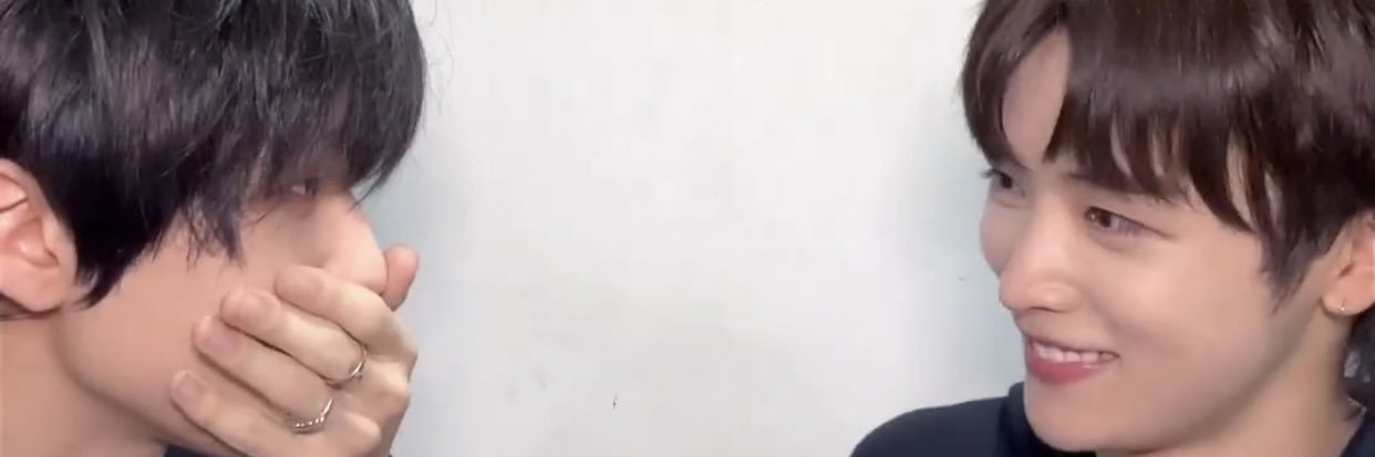 a 👩🏻‍🌾 banner