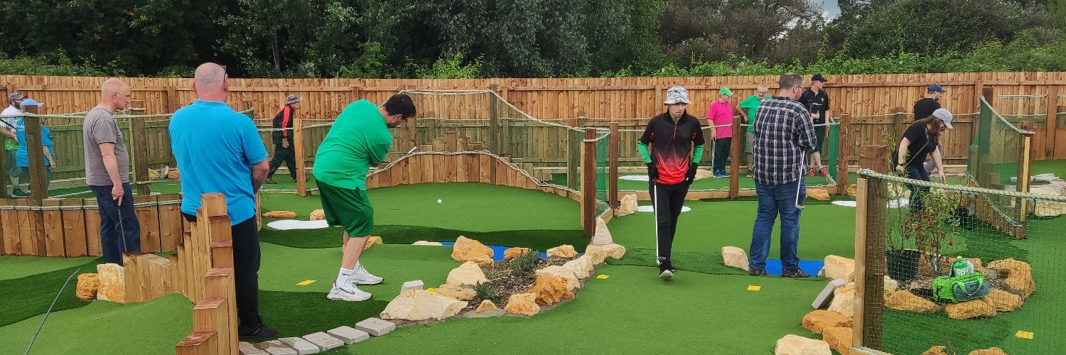 Aces Mini Golf Gloucester banner