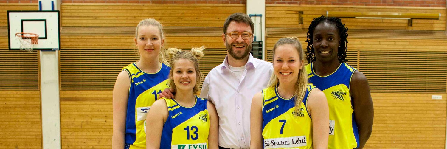 Timo Harakka 🏳️‍🌈🇫🇮🇺🇦 💚 Äänekosken Huima banner