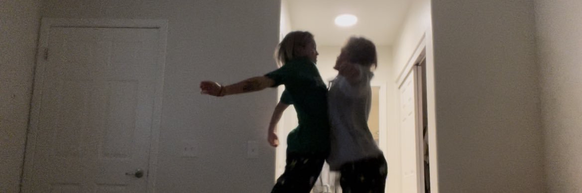 reegsrose's profile banner image