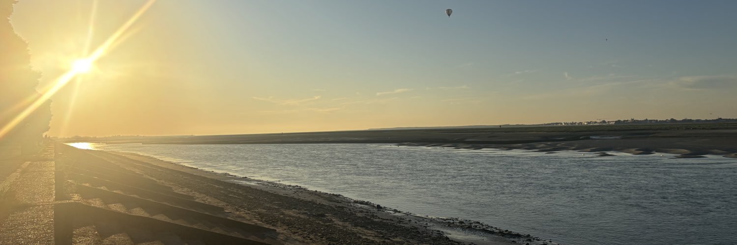 agathe_vinot's profile banner image