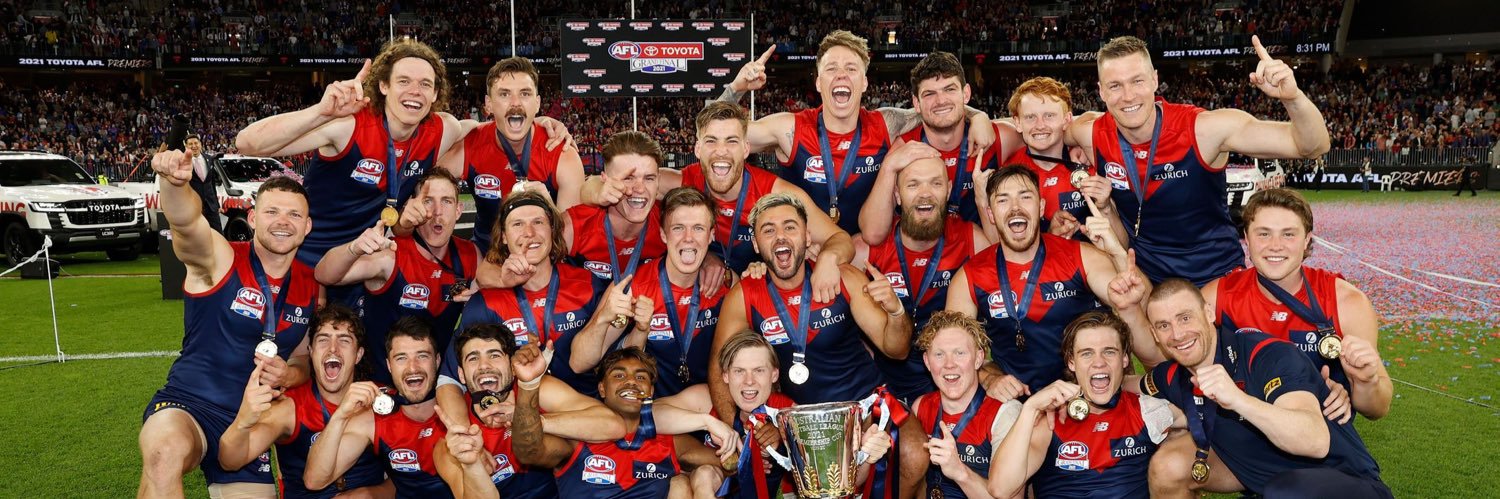 Kelly ❤️💙 banner