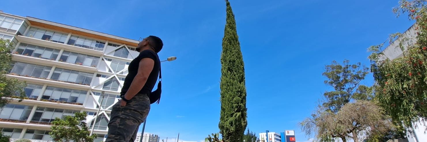 El Pequeño Richie banner