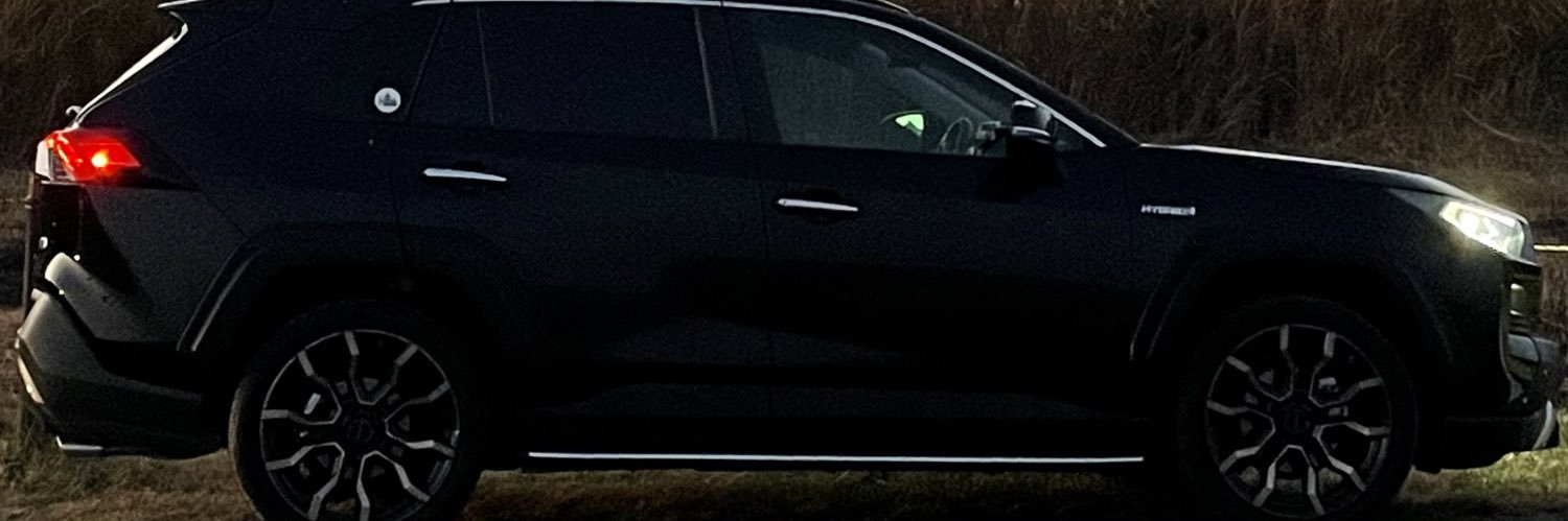 RXT215's profile banner image
