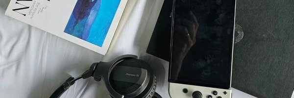 yooniija Profile Banner