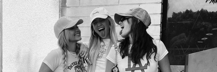 ‏carolinaؘ banner