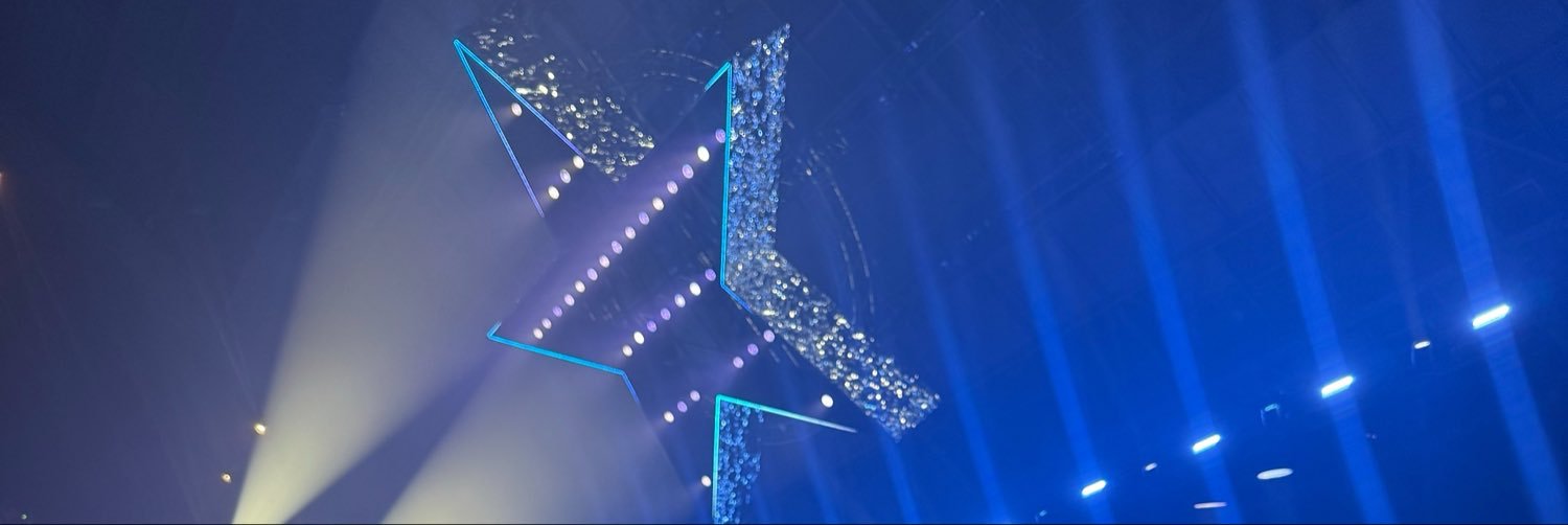 sllin1104's profile banner image