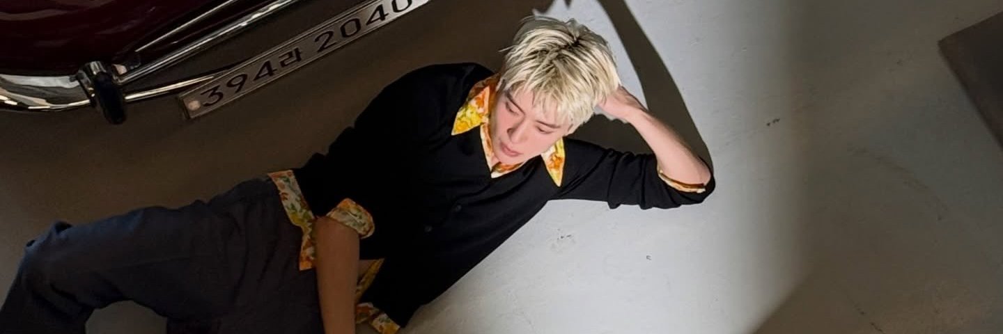 complletely's profile banner image