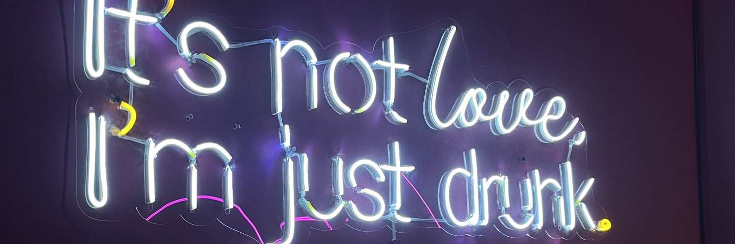 vicky en su juani lover era banner