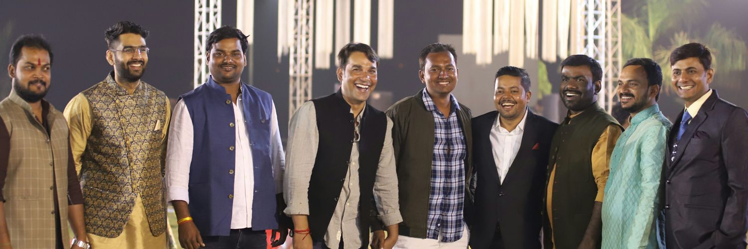 08vineet's profile banner image