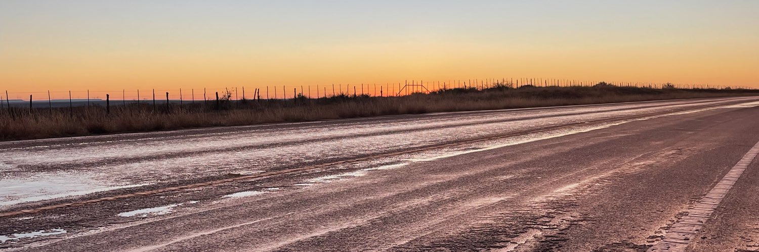 Professional Flatlander 🌵🛢️ banner