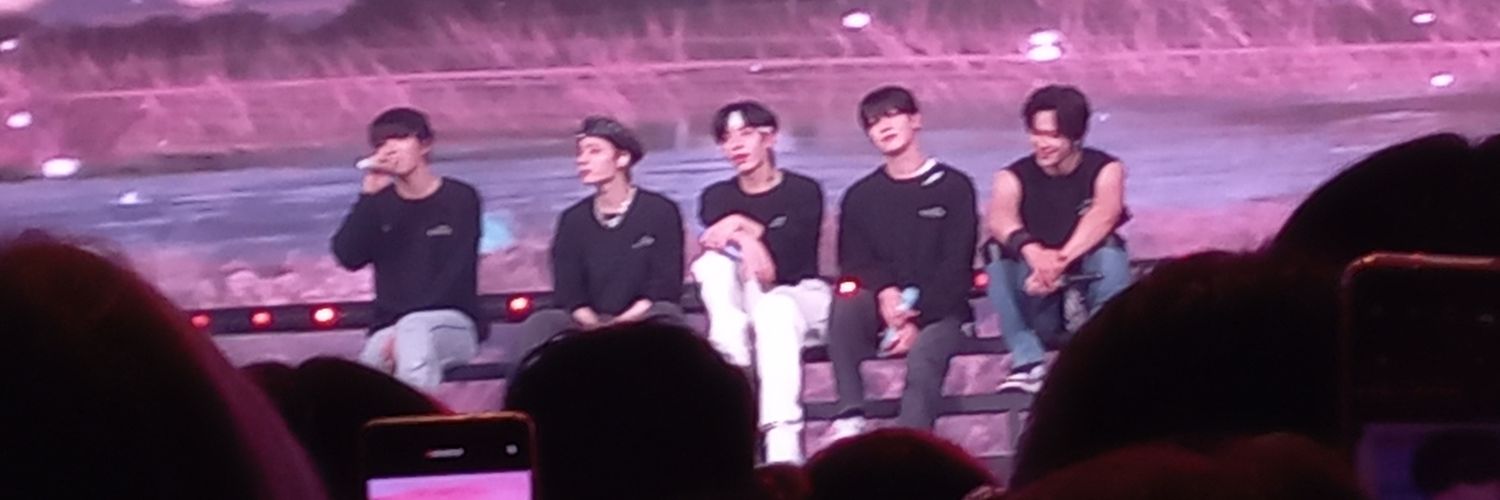 wang_wang____'s profile banner image