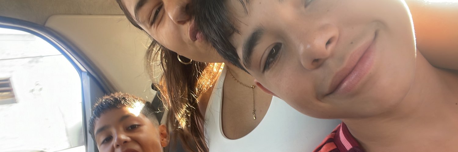 Pauveraa's profile banner image