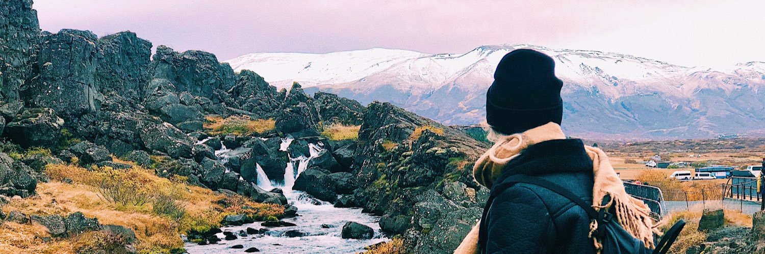 DanielleYoungg's profile banner image