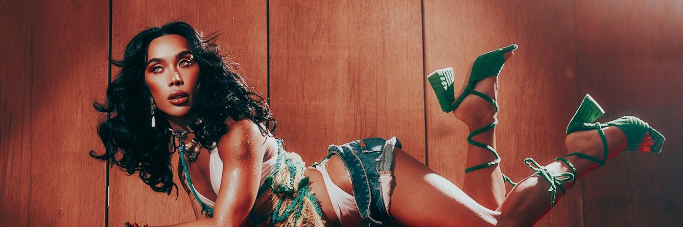 Daily Marina Summers's banner
