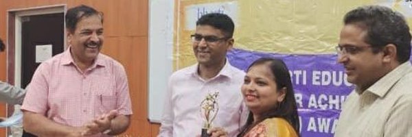 ChhaviGupta_04 Profile Banner