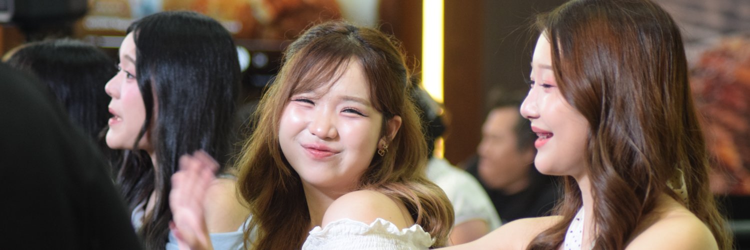 bloomntw's profile banner image