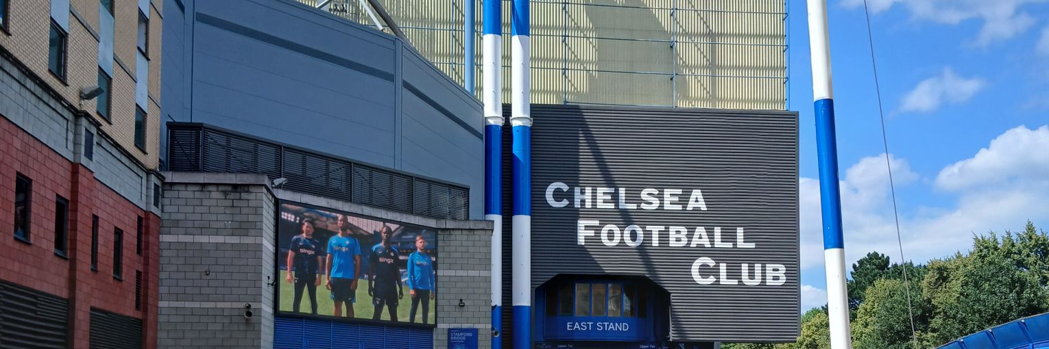 Chelsandthat's profile banner image