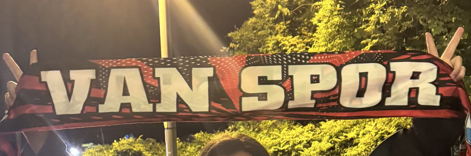 emwanline's profile banner image