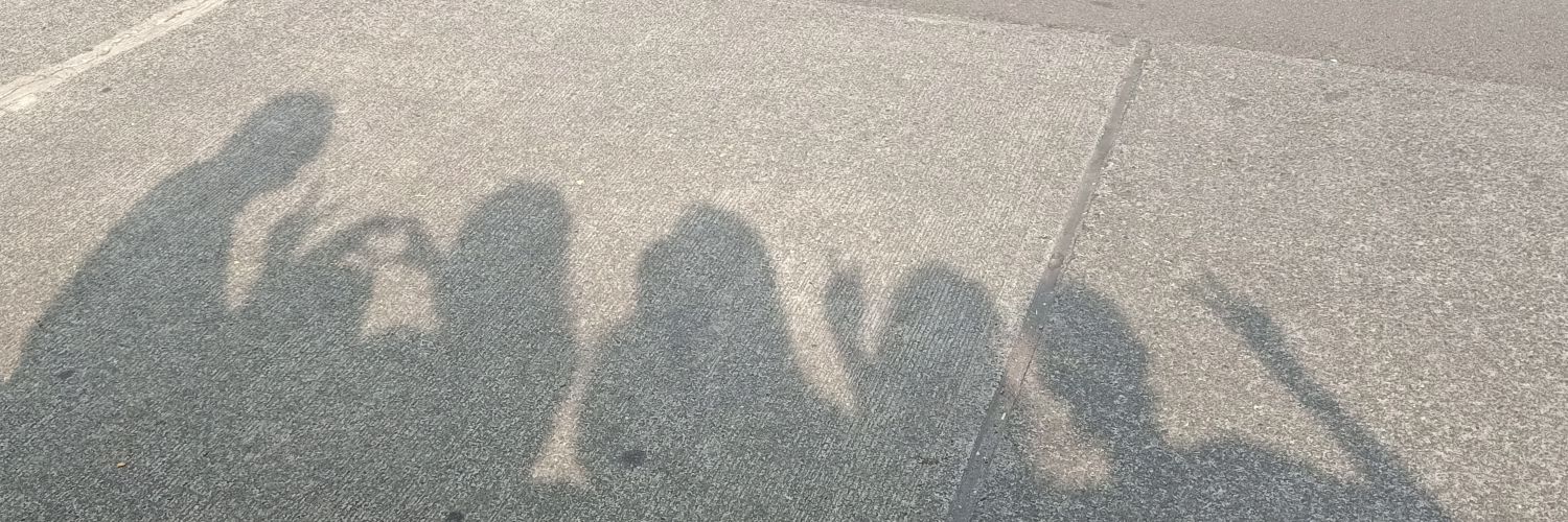 mglklpny's profile banner image