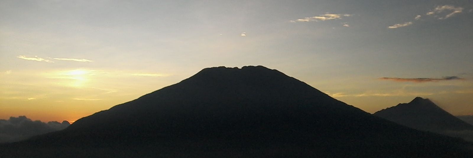 hippieple's profile banner image