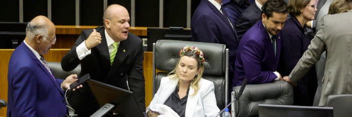 Júlia Zanatta banner