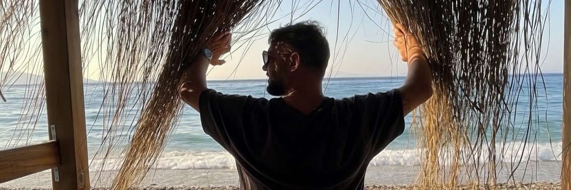 KML__A's profile banner image